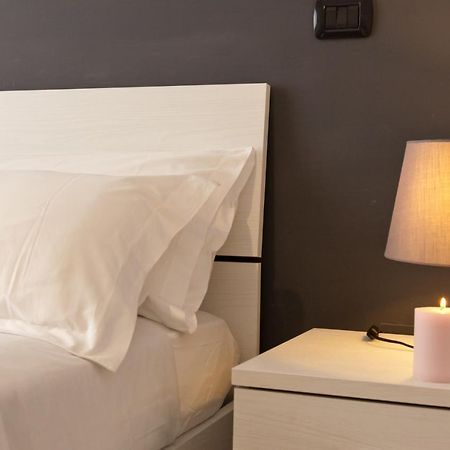 Le Corti Di Napoli Apartments מראה חיצוני תמונה