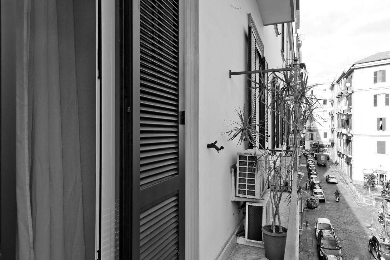 Le Corti Di Napoli Apartments מראה חיצוני תמונה