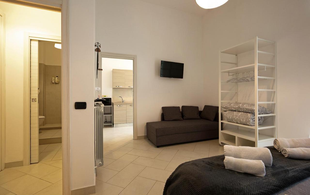 Le Corti Di Napoli Apartments מראה חיצוני תמונה