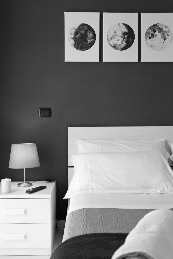 Le Corti Di Napoli Apartments מראה חיצוני תמונה