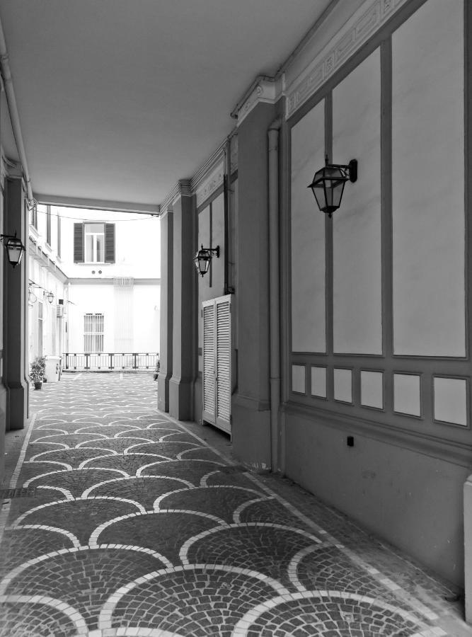 Le Corti Di Napoli Apartments מראה חיצוני תמונה
